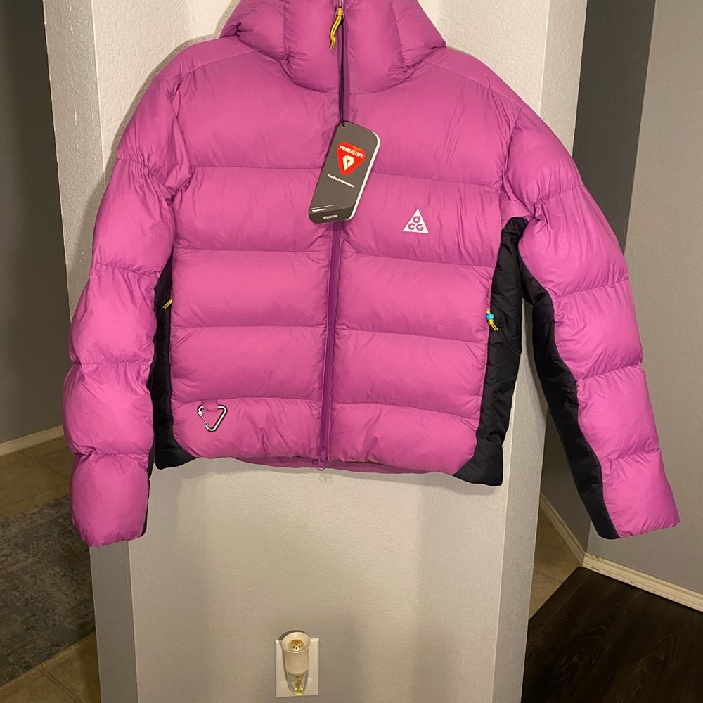 Nike ACG Lunar Lake PrimaLoft
Therma-FIT ADV Puffer Jacket Women Sz S Purple/Bik